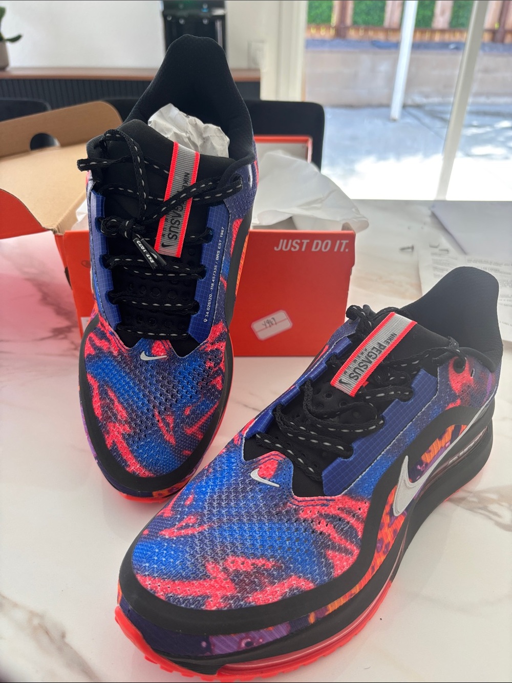 Nike Men's Multicolor Blue Red Graphic Running Sneakers
